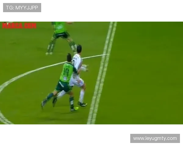 假摔判罚的核心依据：裁判如何识别并处罚非真实犯规行为